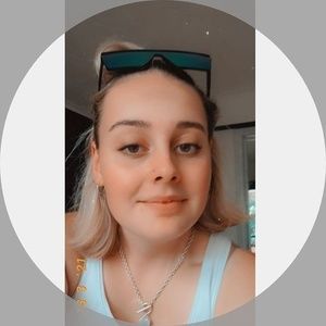 Meet your Posher, Carly